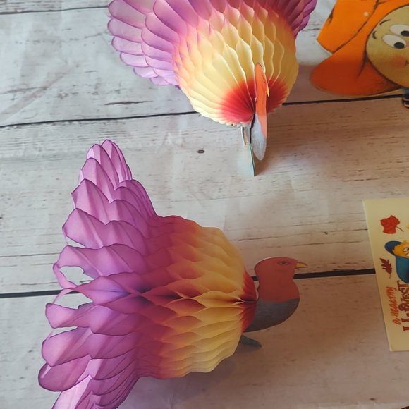 Vintage Thanksgiving cardboard cutout honeycomb decorations turkey scarecrows - Picture 9 of 9